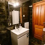 아파트 Castle 귀마레스